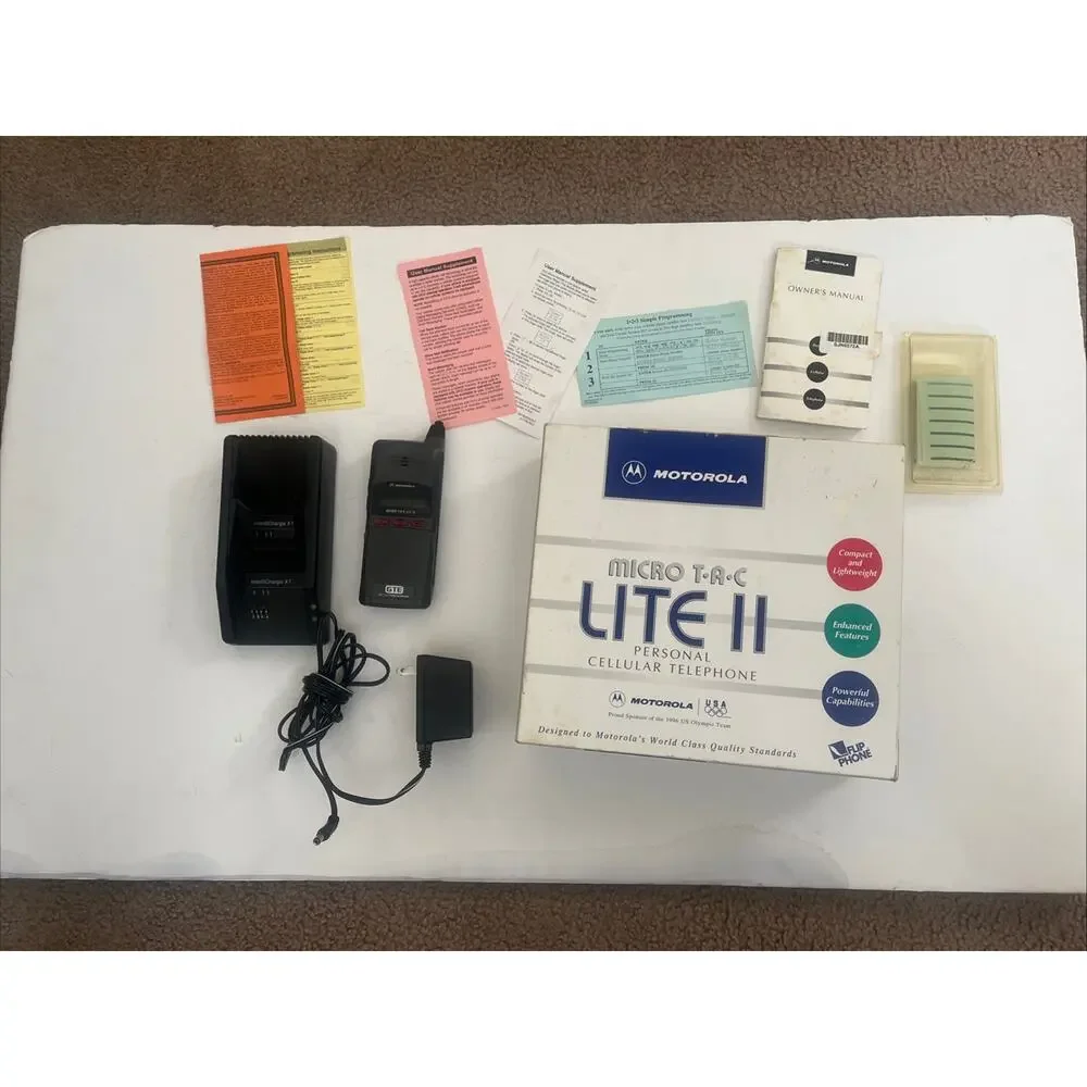 Motorola Micro TAC Ultra Lite II Cell Phone Flip Vintage With Original Box ETC